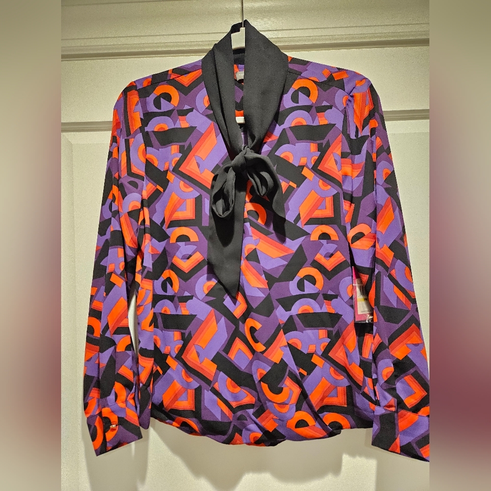 Women's Sz M Vince Camuto Bow-Neck Blouse
